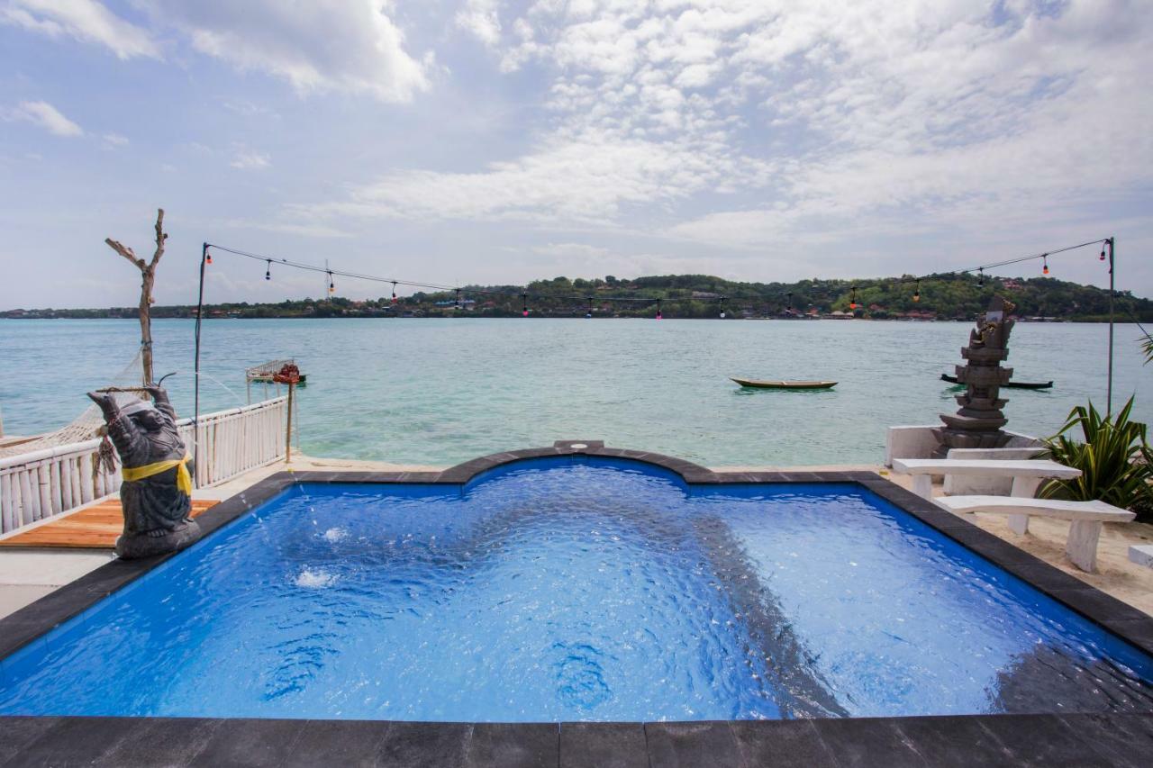 The Waterfront Beach House Lembongan Eksteriør billede